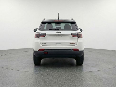 Used 2025 Jeep Compass Trailhawk AWD/4WD image 7