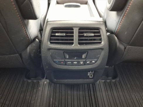 Used 2022 Honda Pilot TrailSport image 20