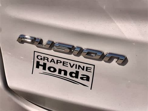 Used 2020 Ford Fusion SE image 8