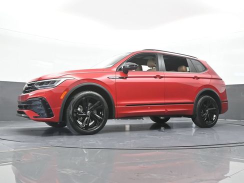 Used 2024 Volkswagen Tiguan SE R-Line FWD image 61