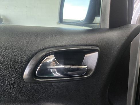 Used 2018 Dodge Journey SXT image 10