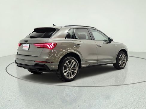 Used 2025 Audi Q3 2.0T Premium w/ Convenience Package AWD/4WD image 5