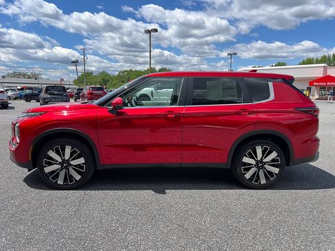 New 2026 Mitsubishi Outlander SE AWD/4WD image 2