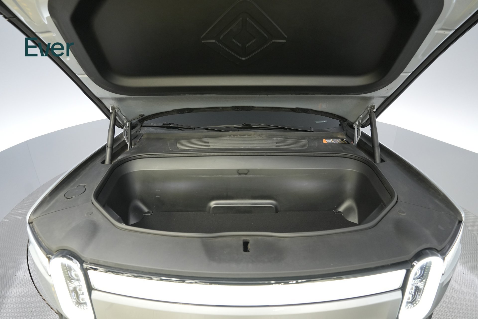 Used 2024 Rivian R1T Adventure Dual AWD/4WD image 19