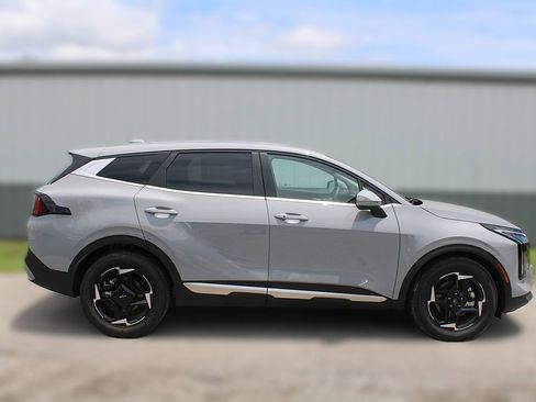 New 2026 Kia Sportage EX FWD image 5