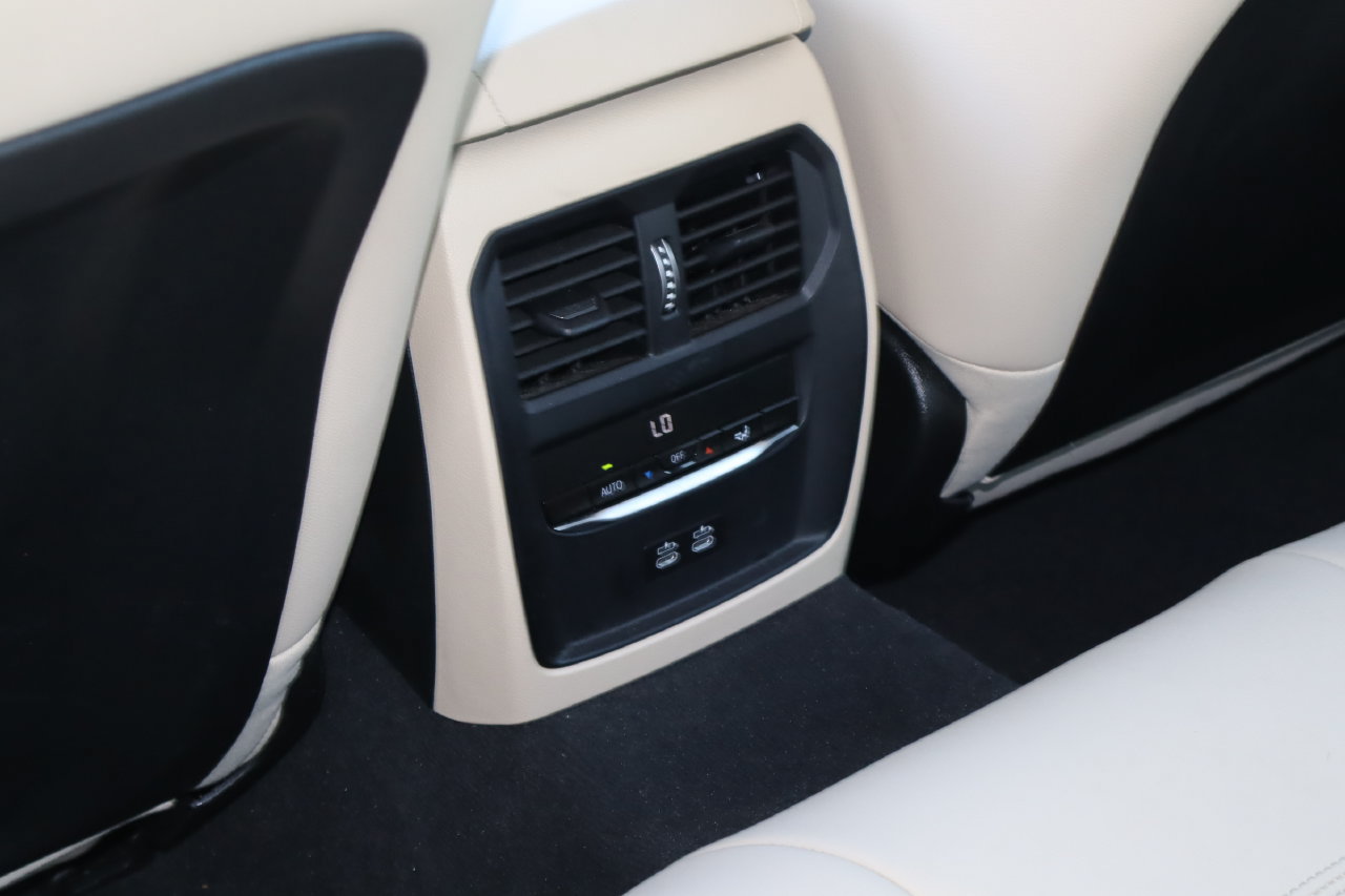 Used 2026 BMW M340i RWD image 19