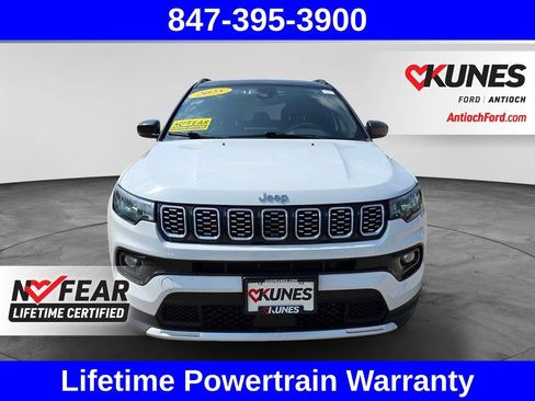 Used 2025 Jeep Compass Limited AWD/4WD image 2