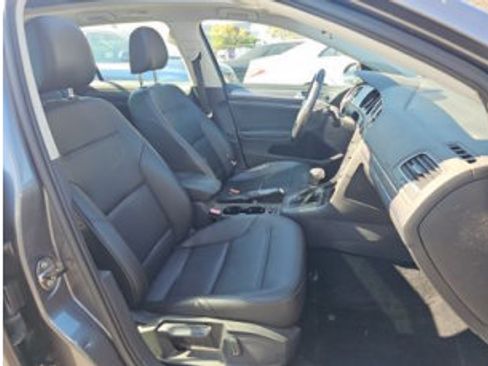 Used 2017 Volkswagen Golf Alltrack SE AWD/4WD image 7