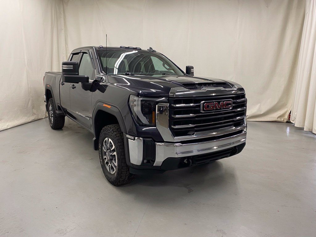 Used 2024 GMC Sierra 2500 SLE w/ SLE Value Package AWD/4WD image 1