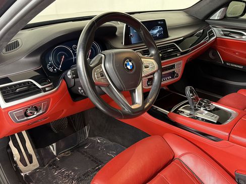Used 2017 BMW 750i RWD image 4