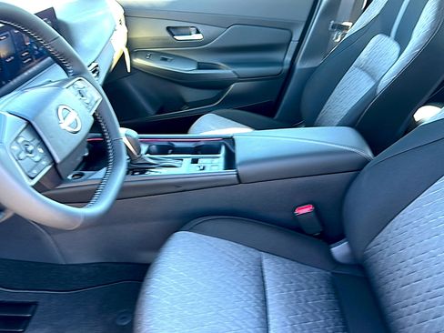 New 2026 Nissan Sentra SV w/ SV Convenience Package FWD image 10