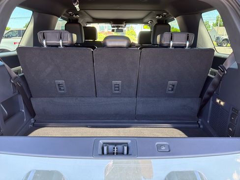 Used 2025 Ford Expedition Tremor AWD/4WD image 8