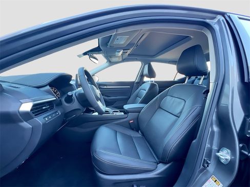 New 2025 Nissan Altima 2.5 SL image 22