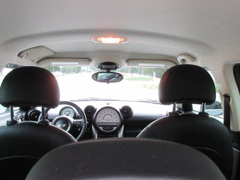 Used 2014 MINI Cooper Countryman w/ Cold Weather Package image 19