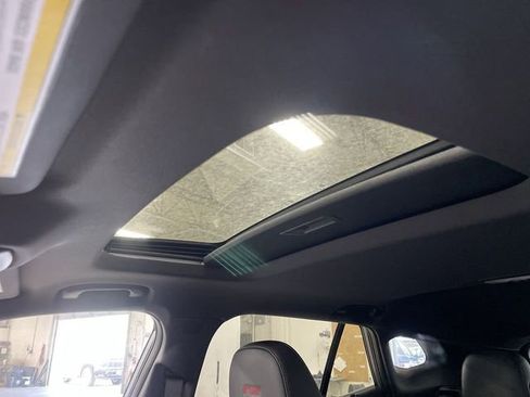 New 2026 Chevrolet Trax RS w/ Sunroof Package FWD image 22