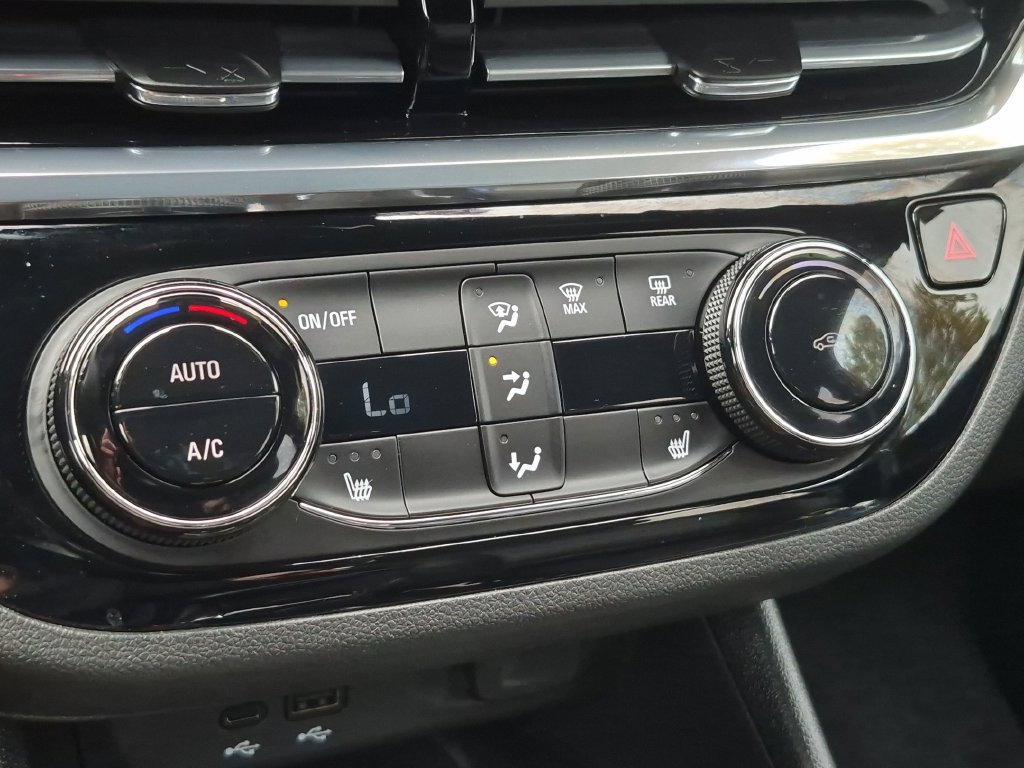 Certified 2024 Buick Envista Sport Touring w/ Convenience I Package FWD image 32