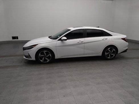 Used 2023 Hyundai Elantra Limited FWD image 2