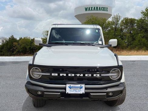 Certified 2026 Ford Bronco Outer Banks AWD/4WD image 2