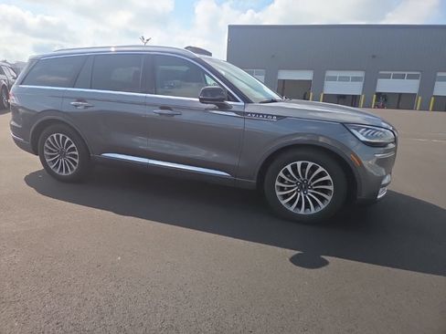 Used 2021 Lincoln Aviator Reserve w/ Equipment Group 201A RWD image 18