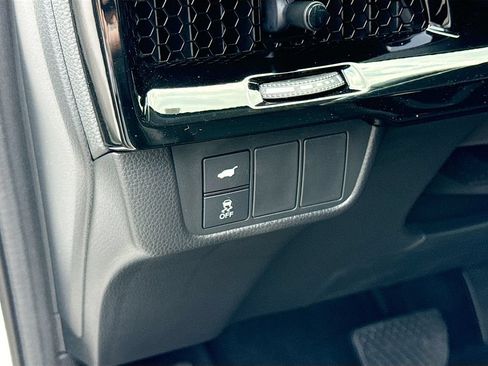 Used 2024 Honda CR-V EX-L image 11