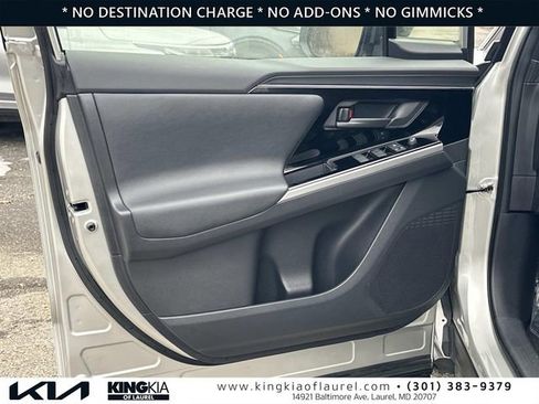 Used 2023 Toyota bZ4X XLE w/ Weather Package image 19