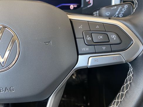 Certified 2023 Volkswagen Atlas SE w/ Panoramic Sunroof Package FWD image 7