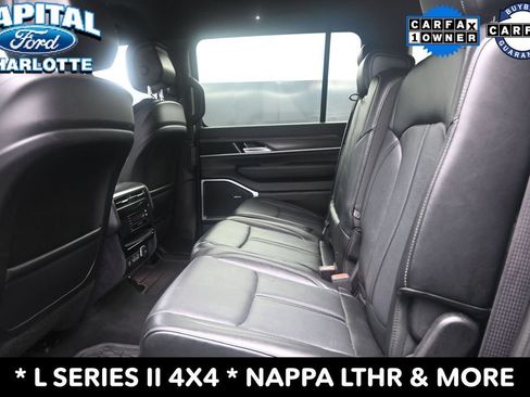 Used 2024 Jeep Wagoneer L Series II w/ Flexible Seating Group AWD/4WD image 10