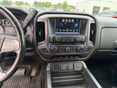 Used 2018 GMC Sierra 1500 SLT AWD/4WD image 21