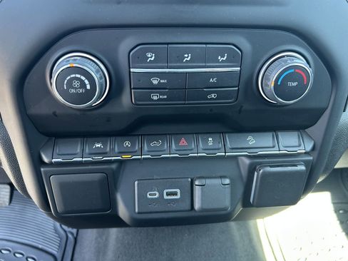 Used 2022 Chevrolet Silverado 1500 Custom Trail Boss w/ LPO, Dark Essentials Package image 10