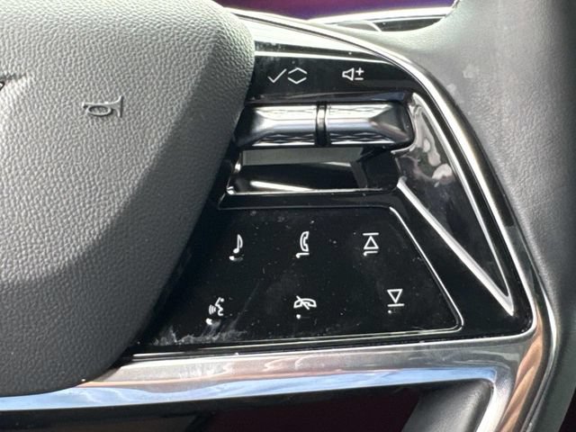 Used 2026 Cadillac Escalade Sport RWD image 32
