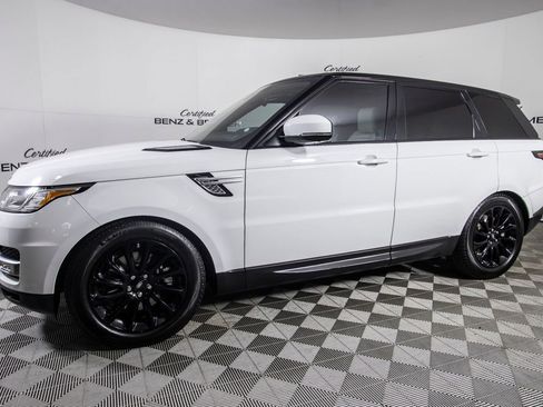 Used 2017 Land Rover Range Rover Sport HSE image 9