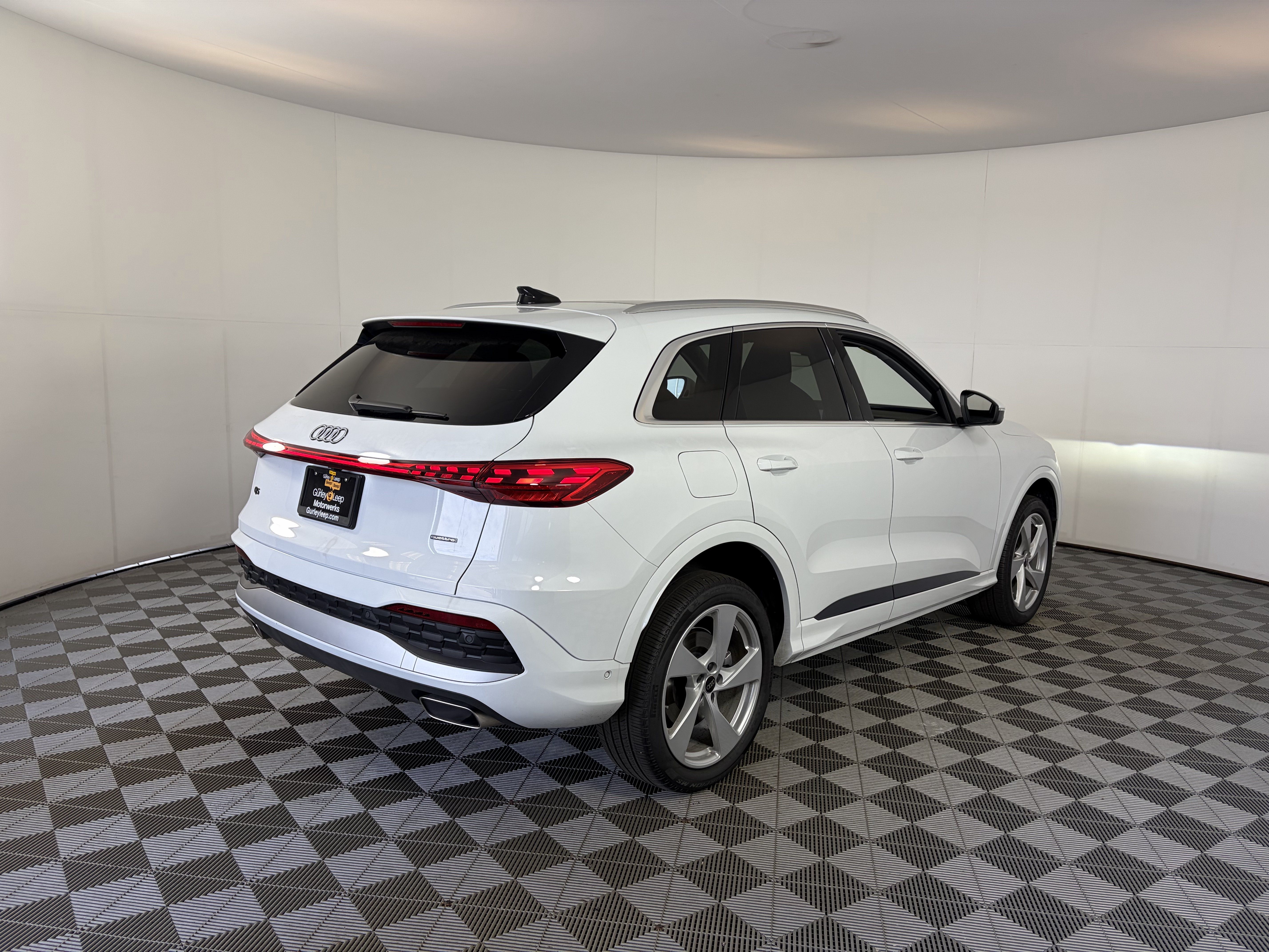 Used 2025 Audi Q5 Premium Plus AWD/4WD image 10