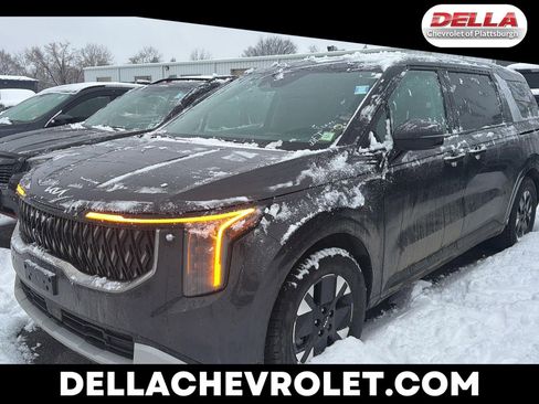 Used 2026 Kia Carnival LXS image 1