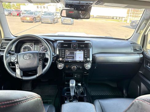 Used 2021 Toyota 4Runner TRD Off-Road Premium w/ Moonroof Package AWD/4WD image 15