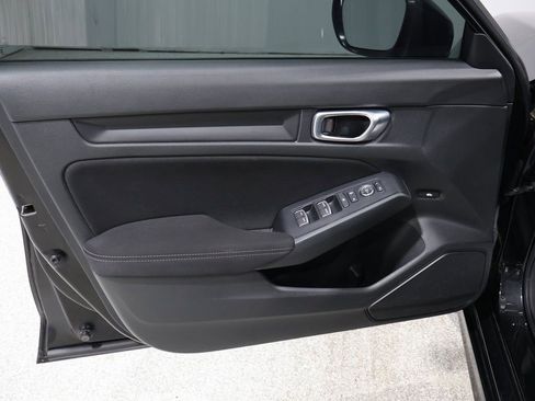 Used 2023 Honda Civic Sport image 10