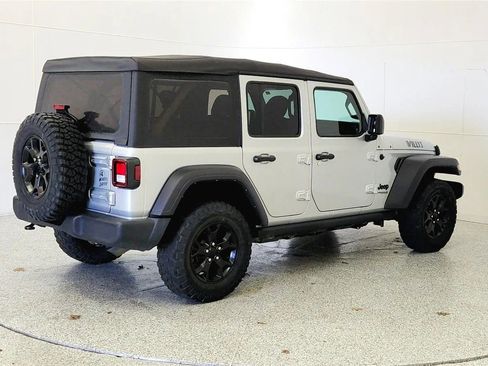 Used 2022 Jeep Wrangler Unlimited Sport image 7