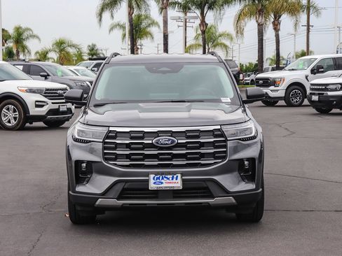 New 2026 Ford Explorer Active w/ Active Comfort Package RWD image 2