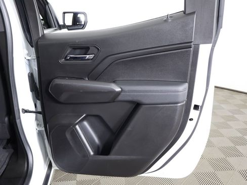 Used 2024 Chevrolet Colorado LT w/ LT Convenience Package AWD/4WD image 24