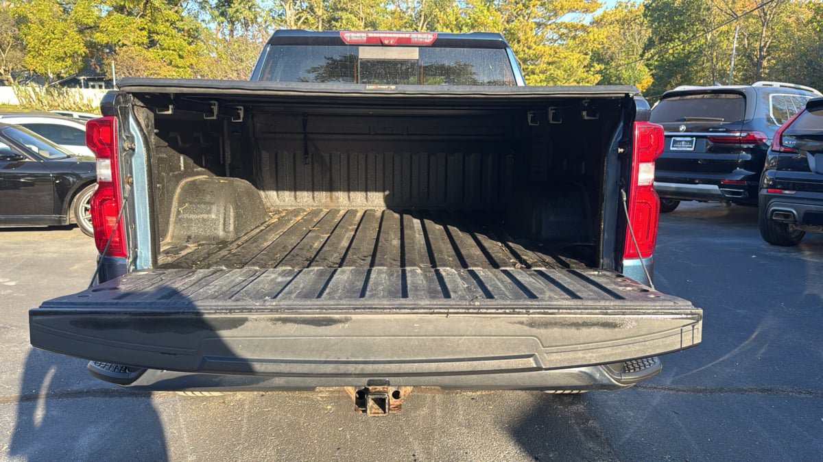Used 2020 Chevrolet Silverado 1500 LTZ w/ LTZ Plus Package AWD/4WD image 15