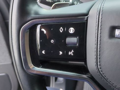 Used 2024 Land Rover Range Rover Sport SE image 11