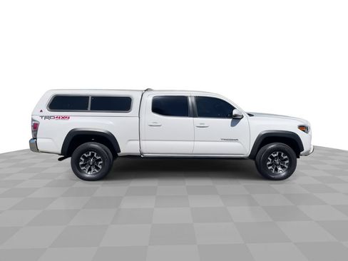Used 2021 Toyota Tacoma TRD Off-Road AWD/4WD image 9