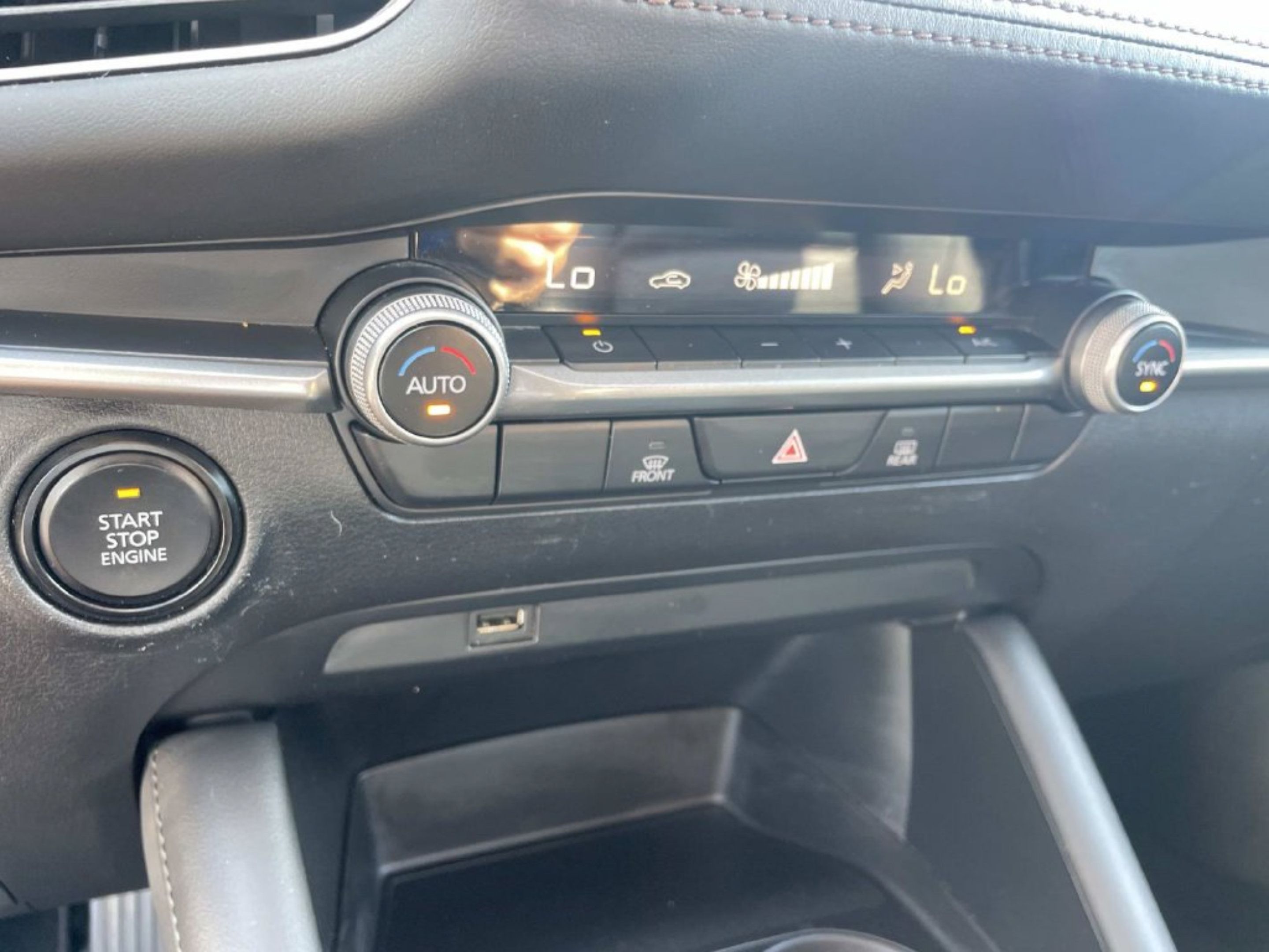 Used 2021 MAZDA MAZDA3 s FWD image 26