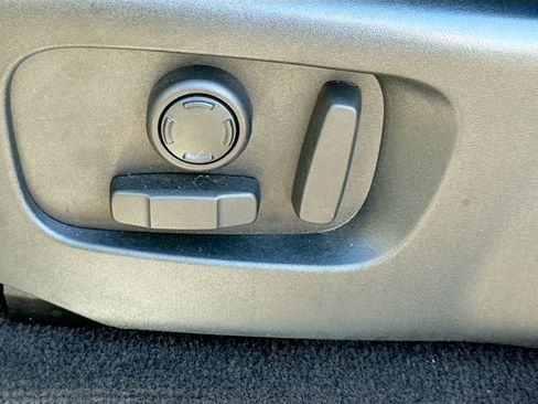 Used 2019 Land Rover Range Rover Sport HSE image 25