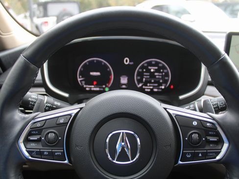 Used 2024 Acura MDX SH-AWD w/ Advance Package image 29