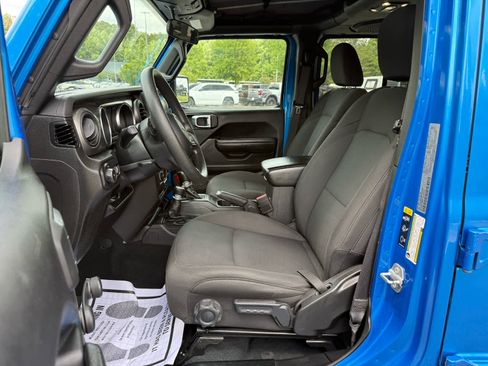 Used 2022 Jeep Wrangler Unlimited Sport AWD/4WD image 12