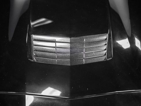 Used 2019 Chevrolet Corvette Stingray Coupe w/ Carbon Flash Badge Package image 7