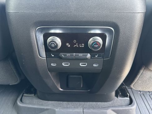 Used 2023 GMC Yukon Denali Ultimate w/ LPO, Floor Liner Package image 20