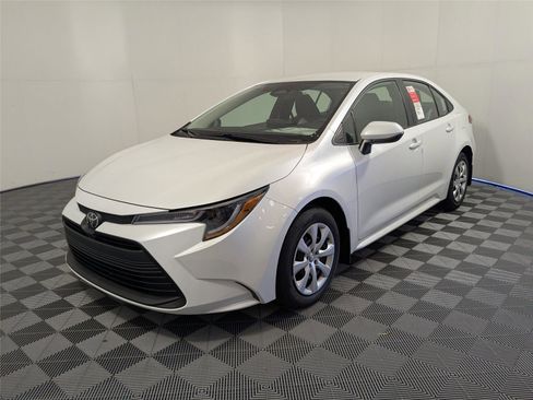 New 2026 Toyota Corolla LE image 2