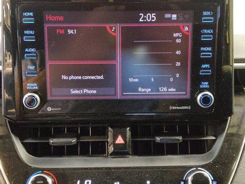 Used 2022 Toyota Corolla LE image 25