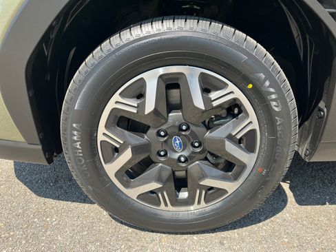 Certified 2025 Subaru Forester Premium AWD/4WD image 26